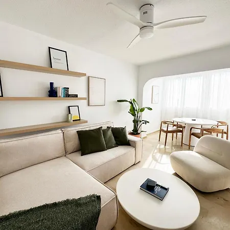 Urban Oasis Apartment *